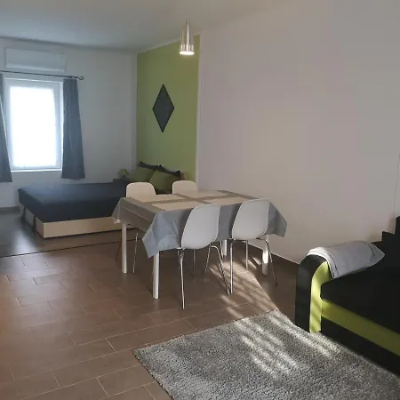 Apartment Balifornia